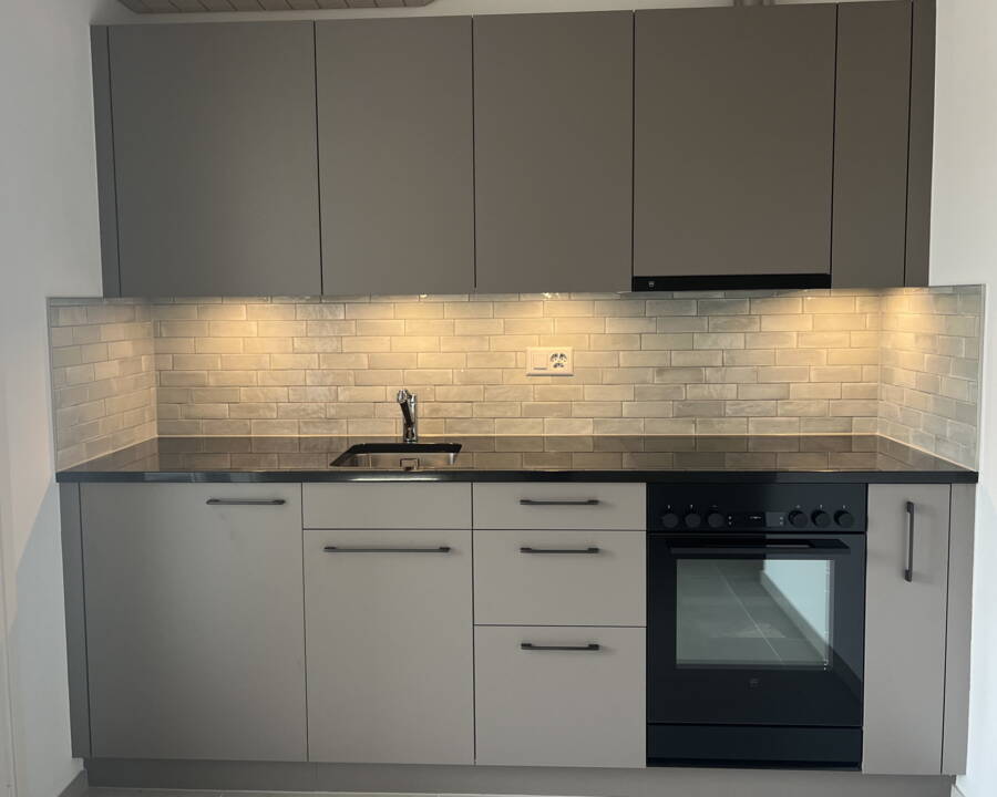 img_8640.jpg Feng Shui-Farbkonzept in Jugendzimmer. Die Farben sind individuell auf die Kundin abgestimmt.